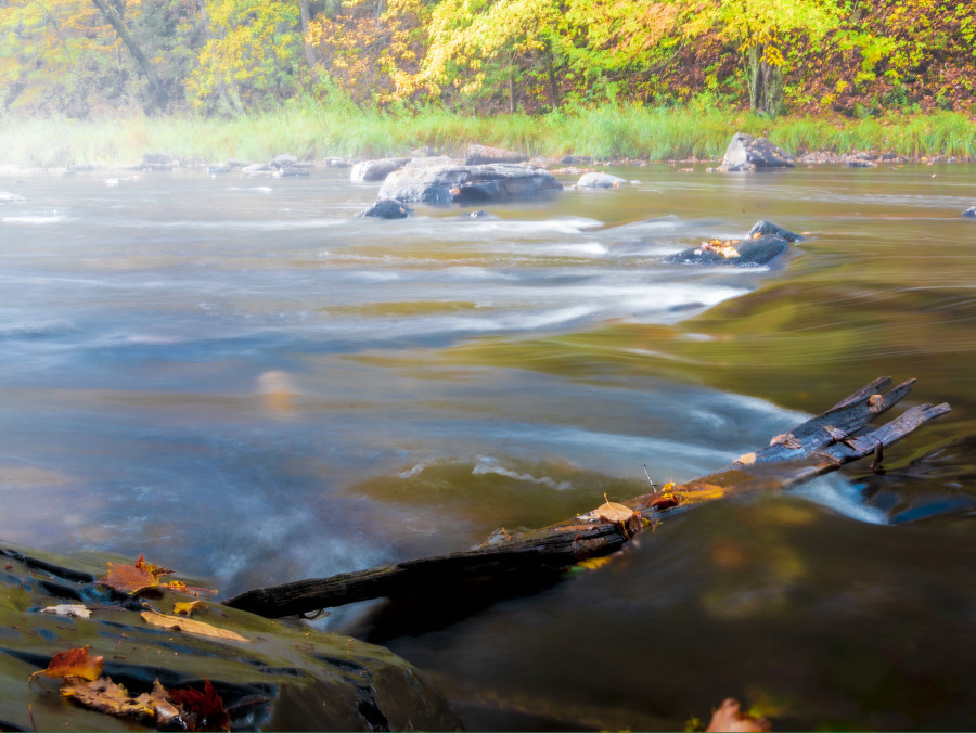 The mist rolls up the river